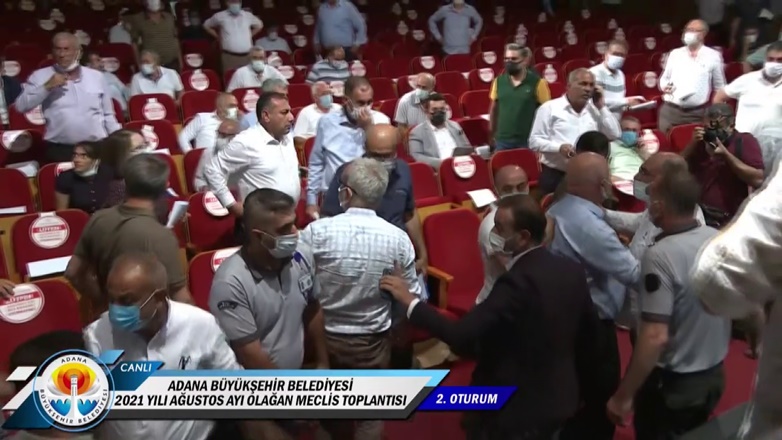 ABB MECLİSİ’NDE SÖZ HAKKI KAVGASI