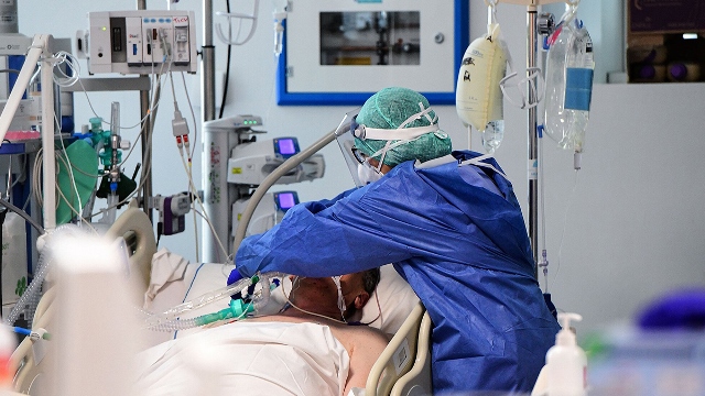 COVID-19 DEVAM EDİYOR ENDİŞE ARTIYOR;