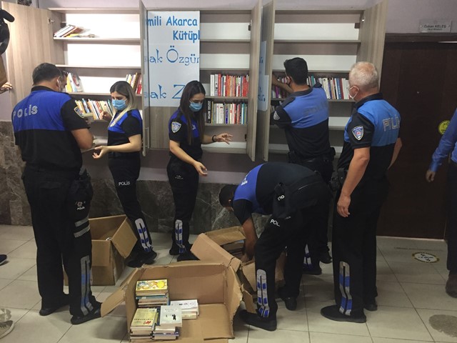 Polisten köy okuluna 500 kitap