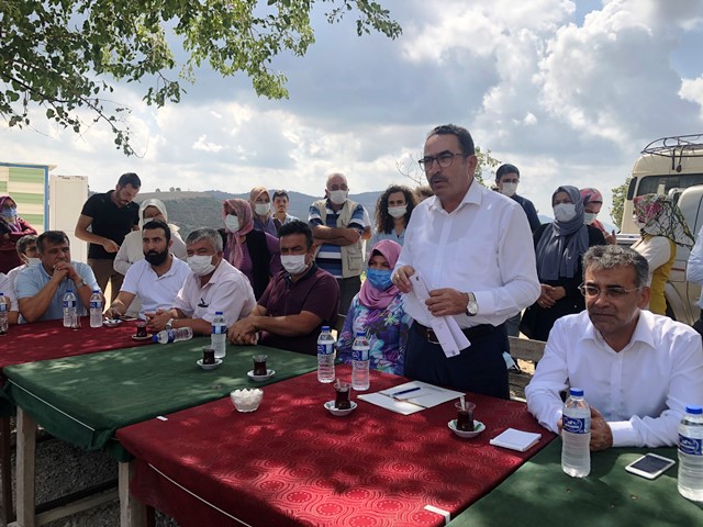 Kozan’daki yangın mağduru ailelere evleri 1 yıl içinde teslim edilecek