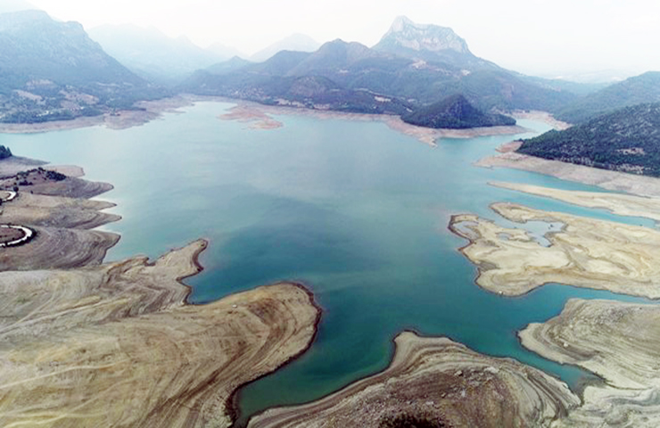 Kozan Barajı’nda korkutan kuraklık: Su seviyesi yüzde 40 düştü