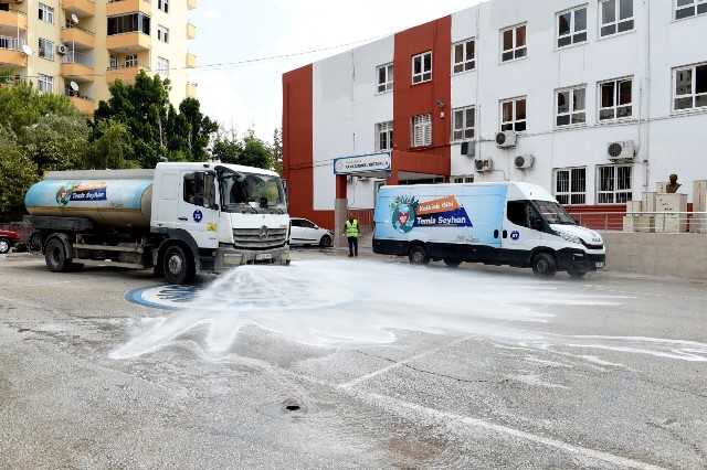 OKULLARDA TEMİZLİK VE DEZENFEKTE ÇALIŞMALARI