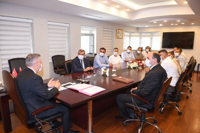 İŞÇİ İLE İŞVEREN TEMSİLCİLERİ ARASINDA PROTOKOL İMZALANDI