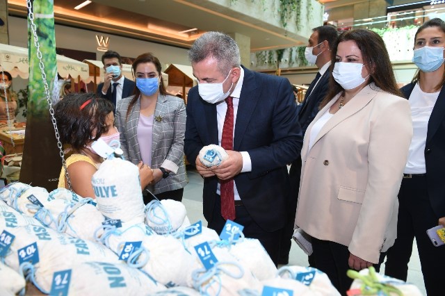 Adana’da “Yöresel Ürünler Pazarı” açıldı