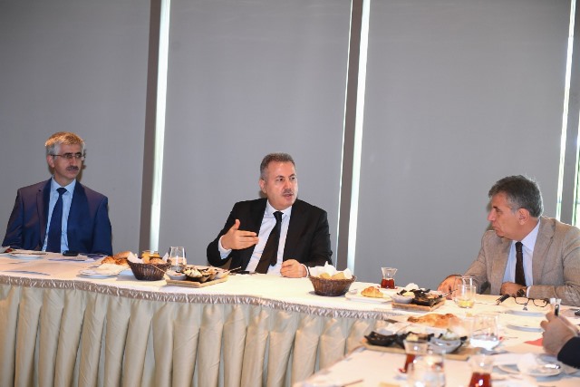 DEZAVANTAJLI BÖLGELERDEKİ EĞİTİM-ÖĞRETİMLE  İLGİLİ DEĞERLENDİRME TOPLANTISI YAPILDI