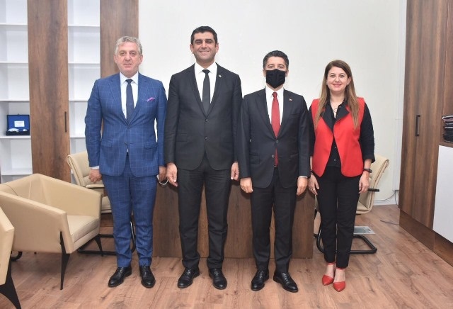 AK PARTİ ADANA İL BAŞKANI AY’DAN, BARO BAŞKANI GÖKAYAZ’A ZİYARET