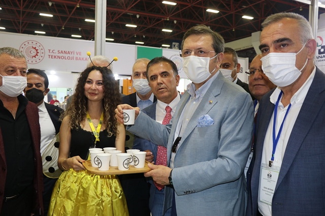 ADANA’NIN LEZZETLERİ ANTALYA’DA GÖRÜCÜYE ÇIKTI