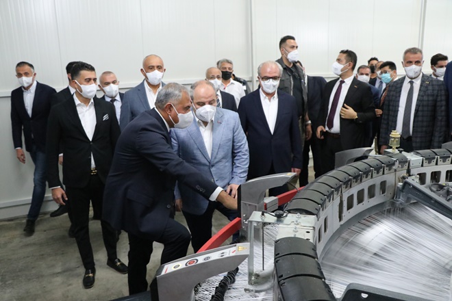 BAKAN VARANK: “SANAYİCİMİZİN HER KONUDA ARKASINDAYIZ”