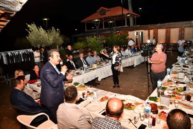 Çetin: “Muhtarlarımız istiyor biz yapıyoruz”