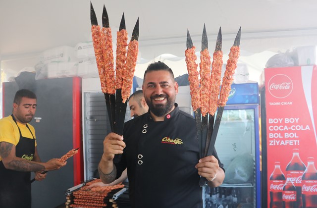 ADANA’DA 3 GÜNDE 35 TON ET TÜKETİLDİ