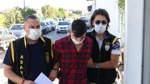 Gasp amacıyla girdikleri kuyumcuda çalışanı vurup kaçtılar