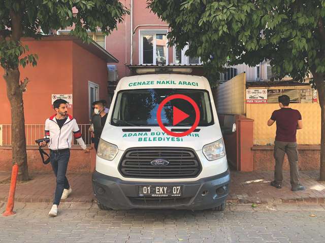 Kocasını bıçakla öldürdü