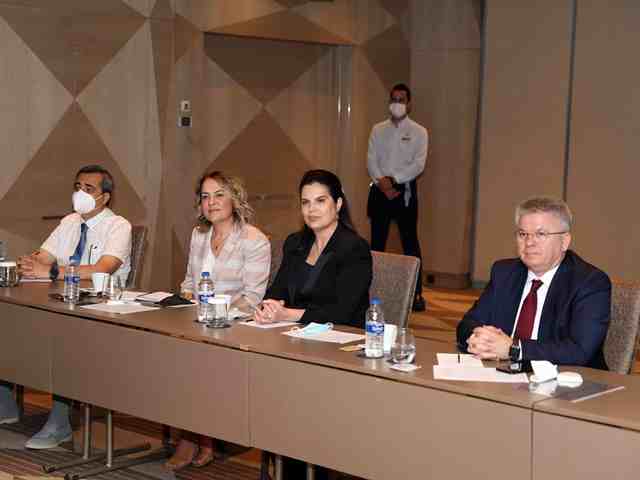 REKTÖR TUNCEL, ADANA TURİZM SEKTÖRÜ TEMSİLCİLERİYLE BULUŞTU