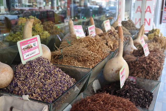 SONBAHAR GELDİ, ALERJİK HASTALIKLAR ÇOĞALDI, BİTKİ ÇAYLARINA RAĞBET ARTTI