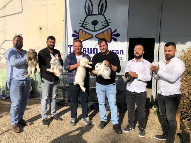 TAVŞANLA HAYATLARI DEĞİŞTİ