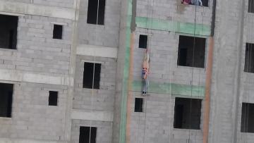 Yaşamla ölüm arasında asılı kaldı