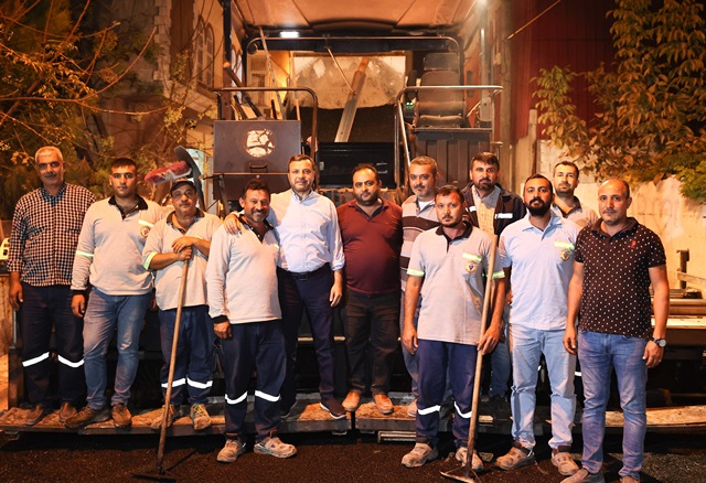 YÜREĞİR’DE ‘BÜYÜK YOL HAMLESİ’ DEVAM EDİYOR