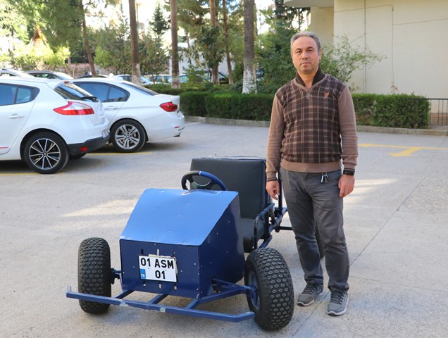 Apartman görevlisi pandemide ‘Go Kart’ arabası yaptı