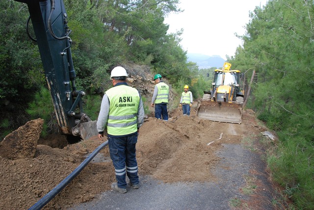 GÜLÜŞLÜ VE AŞAĞI BELEMEDİK SUYA KAVUŞUYOR
