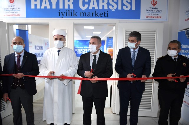 ADANA’DA “HAYIR ÇARŞISI” AÇILDI