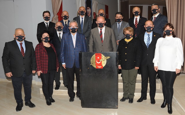 ESENDEMİR; “EN KUTSAL MESLEK ÖĞRETMENLİKTİR”