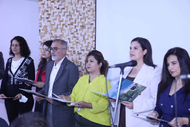 Öğretmenler Günü Kutlamasında Dekan Saz Çaldı, Akademisyenler ve Rektör Türkü Söyledi