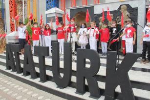 Erkan Koleji’nin Atatürkçü öğrencileri