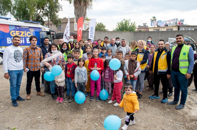‘YETER Kİ ÇOCUKLARIN YÜZÜ GÜLSÜN’
