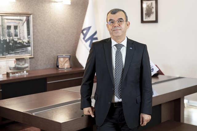 AKDENİZ’DEN KASIMDA 1,67 MİLYAR DOLARLIK İHRACAT