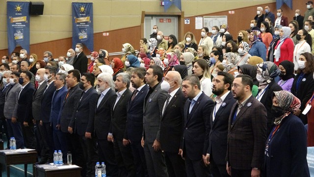 AK PARTİLİ TOLU: “HEM İÇERİDEN HEM DIŞARIDAN BÜYÜK BİR SALDIRIYLA KARŞI KARŞIYAYIZ”