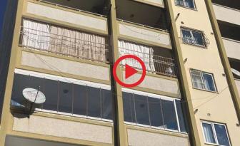 4 yaşındaki çocuk balkondan düştü