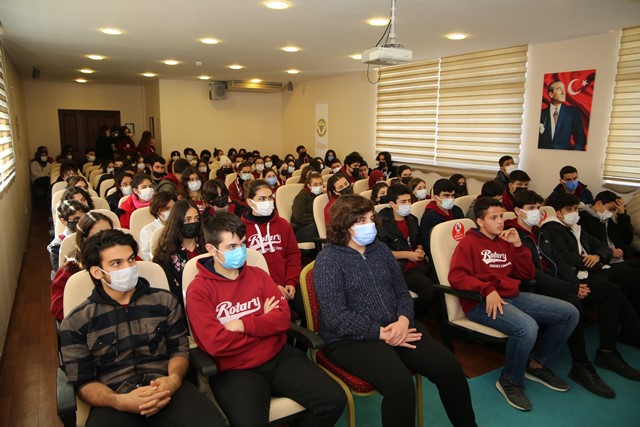 Yüreğir’de “Yerim Seni YKS” seminerleri başladı