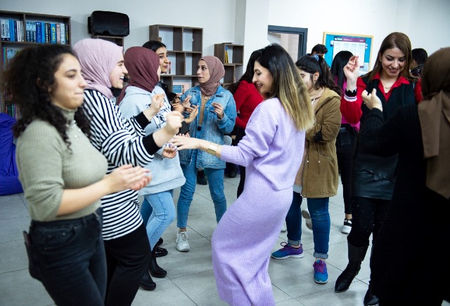 SEYHAN’DA YENİ YIL KUTLAMALARI BAŞLADI