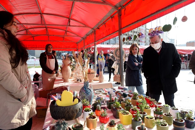 YENİ YIL HEDİYELERİ SEYHAN’IN ÜRETEN KADINLARINDAN