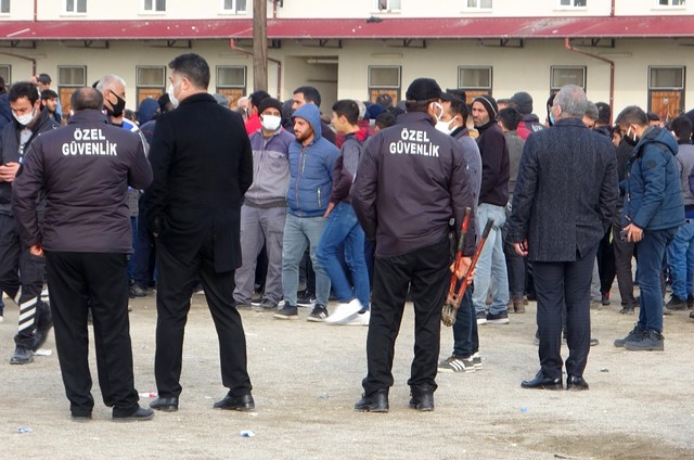 Seyisler greve gitti, yarışlar 2 buçuk saat ertelendi