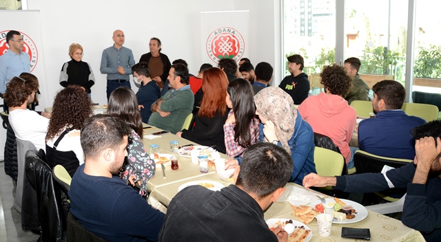 MENTEŞ: “YABANCI DİL ÖĞRENİN AMA ÜLKENİZİ TERK ETMEYİN!”