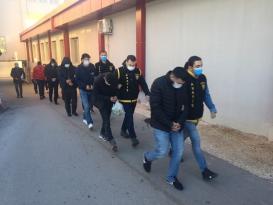 DOLANDIRICI ÇETESİNE 18 TUTUKLAMA