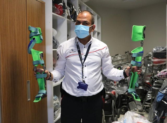 Hastanede unutuldu: Elektrikli süpürge, plaka, leğen, ortez