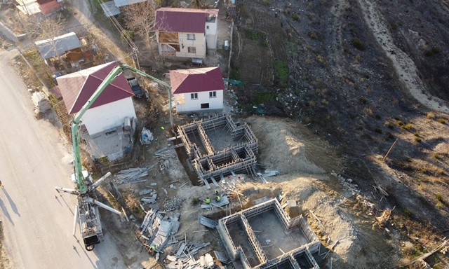 Adana’da yanan 21 ev yeniden inşa ediliyor, ormanlık alan yeşeriyor