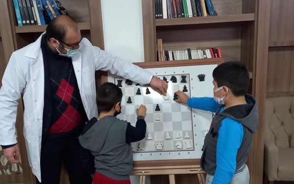 Satranç eğitimine küçük yaşlarda başlanmalı