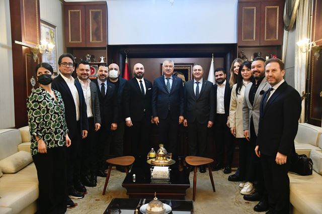 “ADANA VE TÜRKİYE İÇİN ÇALIŞIYORUZ”