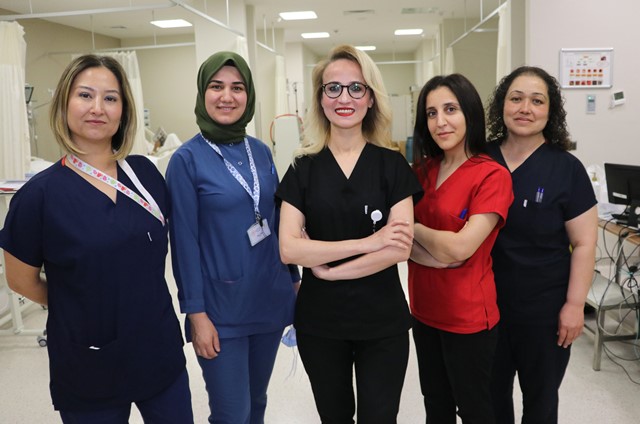 SAĞLIK ÇALIŞANI KADINLAR “ŞİDDETİN” SON BULMASINI İSTEDİ