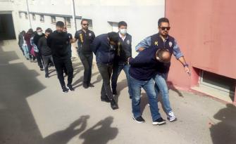 DOLANDIRICI ÇETESİNE 8 TUTUKLAMA