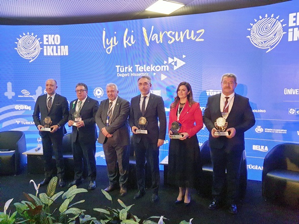 EKO İKLİM ZİRVESİ’NDE YEŞİL DÖNÜŞÜMÜN ÖNEMİNİ