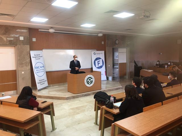 ÇÜ’DE TÜRKİYE-AB İLİŞKİLERİ, İKLİM DEĞİŞİKLİĞİ VE ÇEVRE POLİTİKALARI SEMPOZYUMU YAPILDI