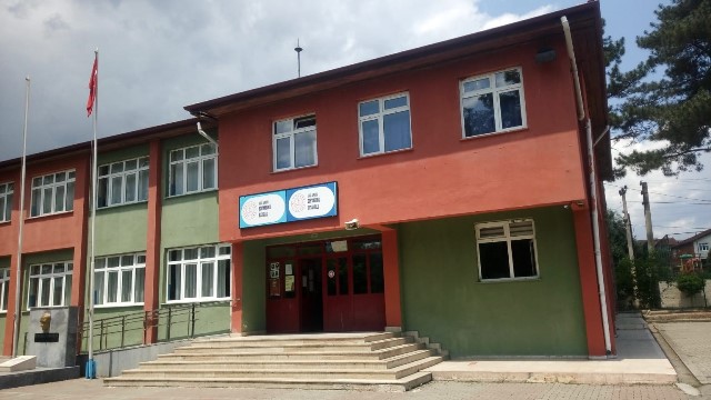 Kozanlı şehidin devre arkadaşlarından şehide vefa