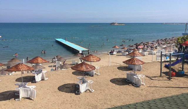 YAZ TATİLİ BAŞLADI, YUMURTALIK’TA YOĞUNLUK ARTTI