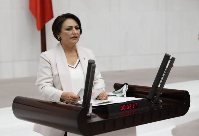 “EK BÜTÇEDE VATANDAŞ UNUTULMUŞ!”