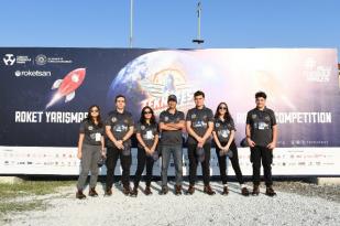 TEKNOFEST’İN “EN İYİ TAKIM RUHU” ÖDÜLÜ SEYTİM ROKET TAKIMINA