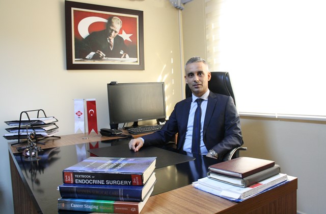 İZSİZ TİROİD AMELİYATI ESTETİK BÜTÜNLÜĞÜ KORUYOR